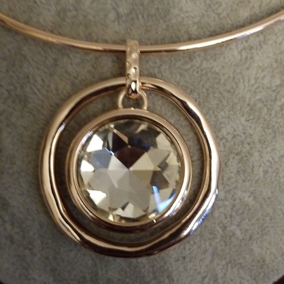 💚Beautiful rose gold choker - Picture 2 of 5